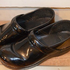 Dankso Black Patent Leather Clogs - Size 40